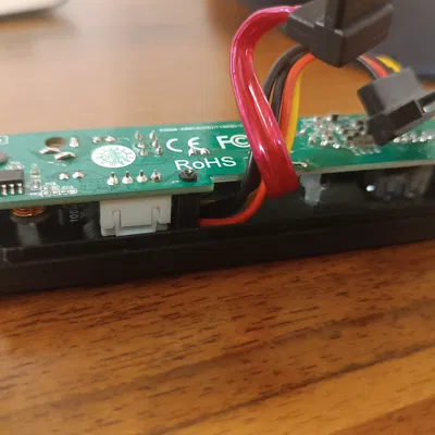 Mặt trước Hộp Ổ cứng Logilink