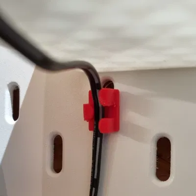 Kẹp quản lý dây cáp Skadis