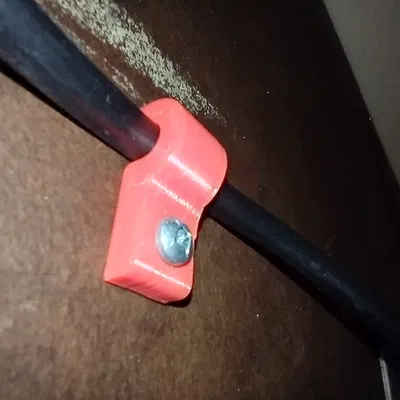 Giá đỡ dây nguồn