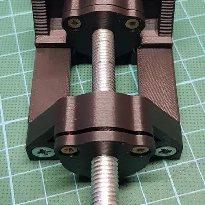 K̀m Nhỏ Để Bàn Làm Thủ Công