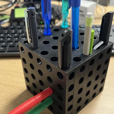 Cubo Forato Porta Penne - Hộp Đựng Bút