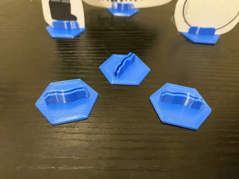 Chân đế cho nhân vật game và giáo dục - Image 2