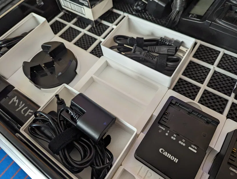 Giá Đỡ 2 Cục Sạc Dự Phòng Glorich Canon AC-E6 Gridfinity - Image 2