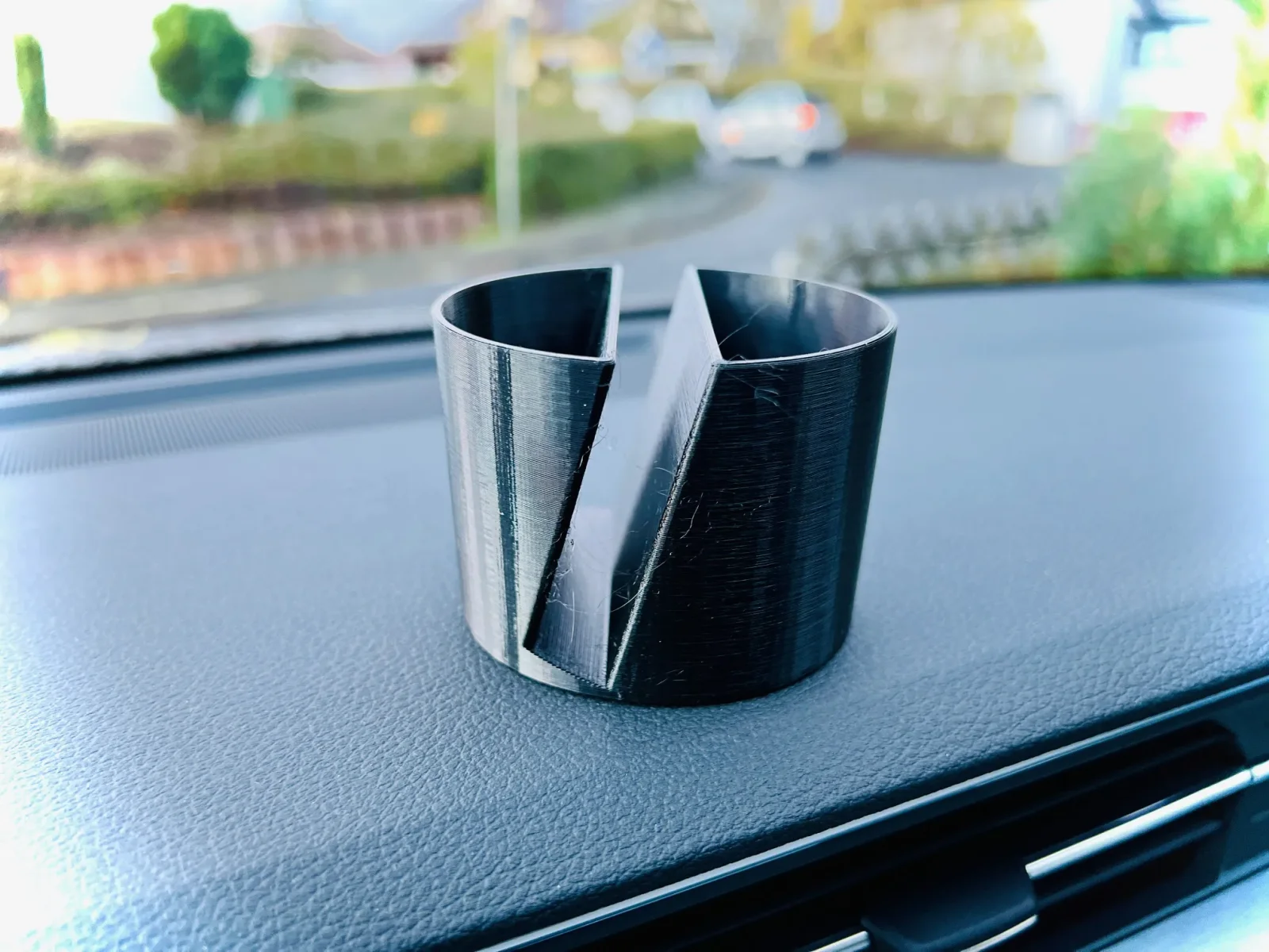 Universal mobile phone and I-CLIP insert for cup holder - U… 1