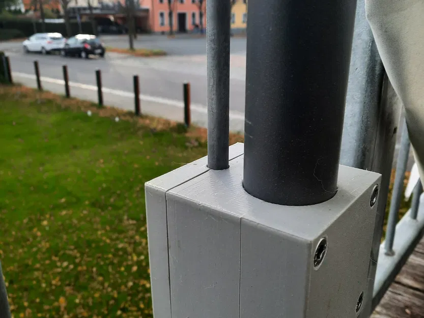 Giá Đỡ Dù Cho Lan Can Ban Công - Image 3