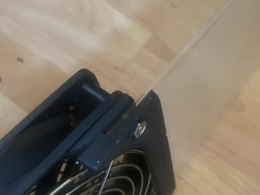 Sash window extractor fan - Image 3