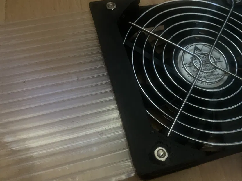 Sash window extractor fan - Image 5