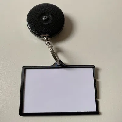 Chức danh Người giữ thẻ ID công ty hoặc người giữ huy hiệu