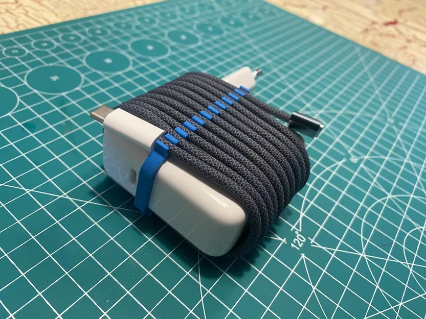 Kẹp quản lý cáp cho Bộ sạc USB-C 70W của Apple - Image 1