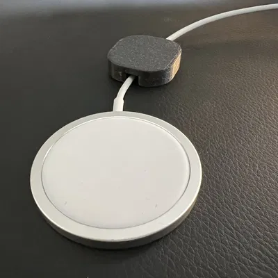 Magnetic cable holder for Secret Lab desks or other magnetic tables