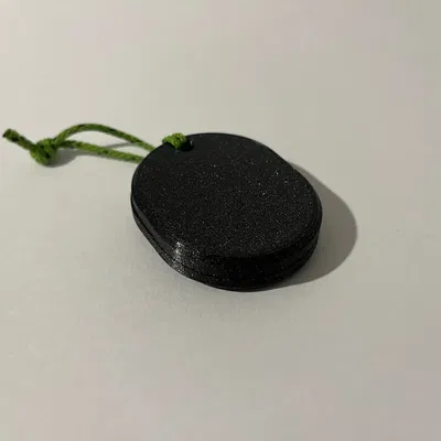 Móc khóa AirTag hoặc thẻ hành lý chống sốc