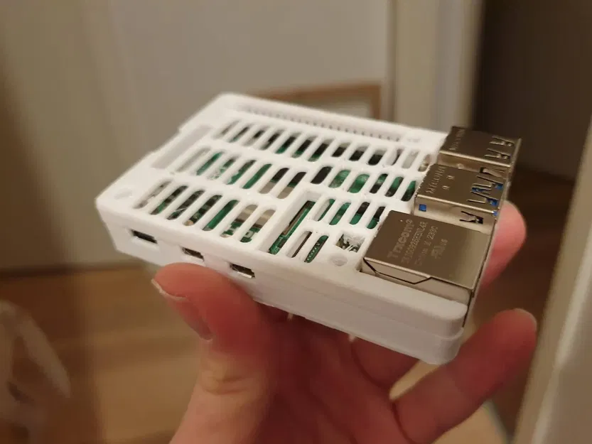 Vỏ Raspberry Pi 5 Tối Giản - Image 1