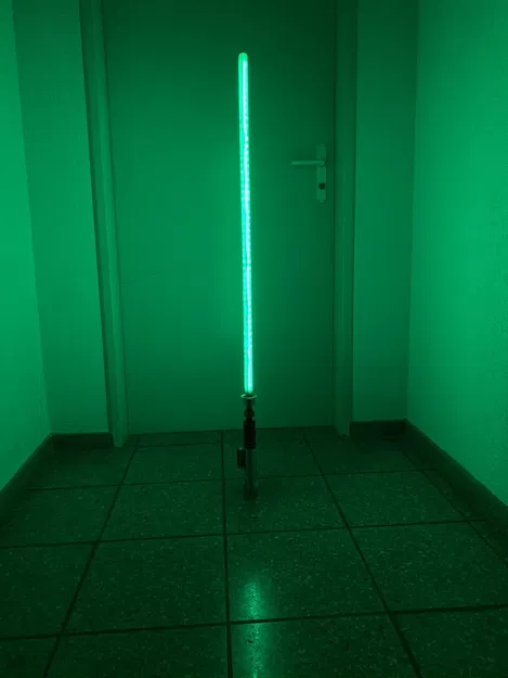 StarWars Luke Skywalker Lightsaber - Image 2