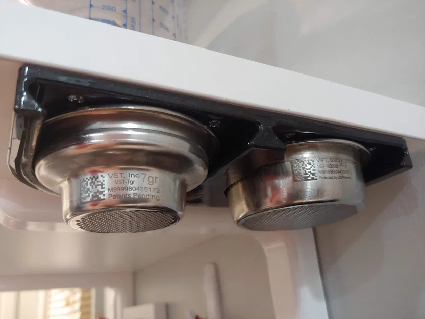 Giá đỡ rổ lọc portafilter 58mm nam châm dưới kệ - Image 1