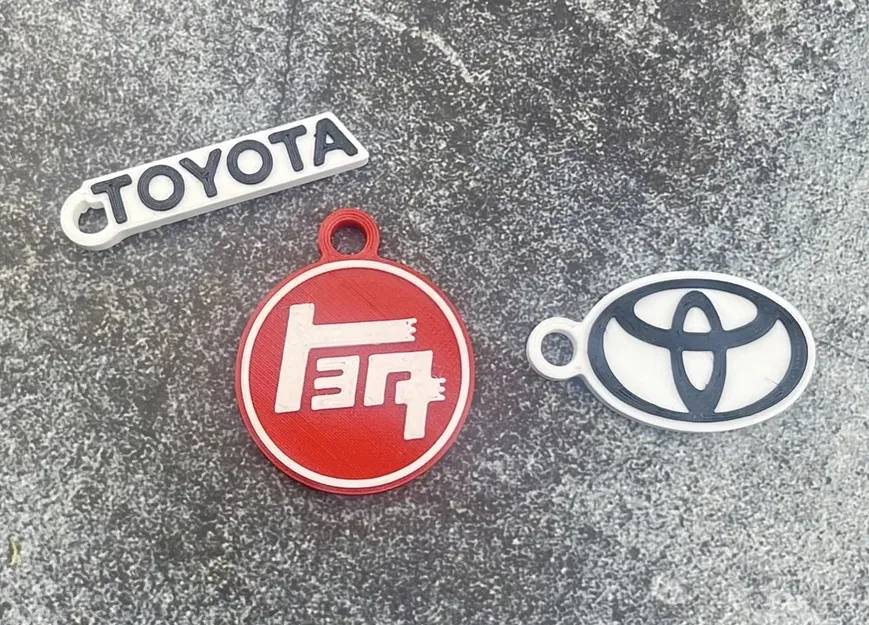 Móc Khóa Logo Toyota - Image 1