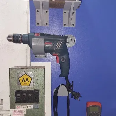 Giá đỡ treo tường cho máy khoan