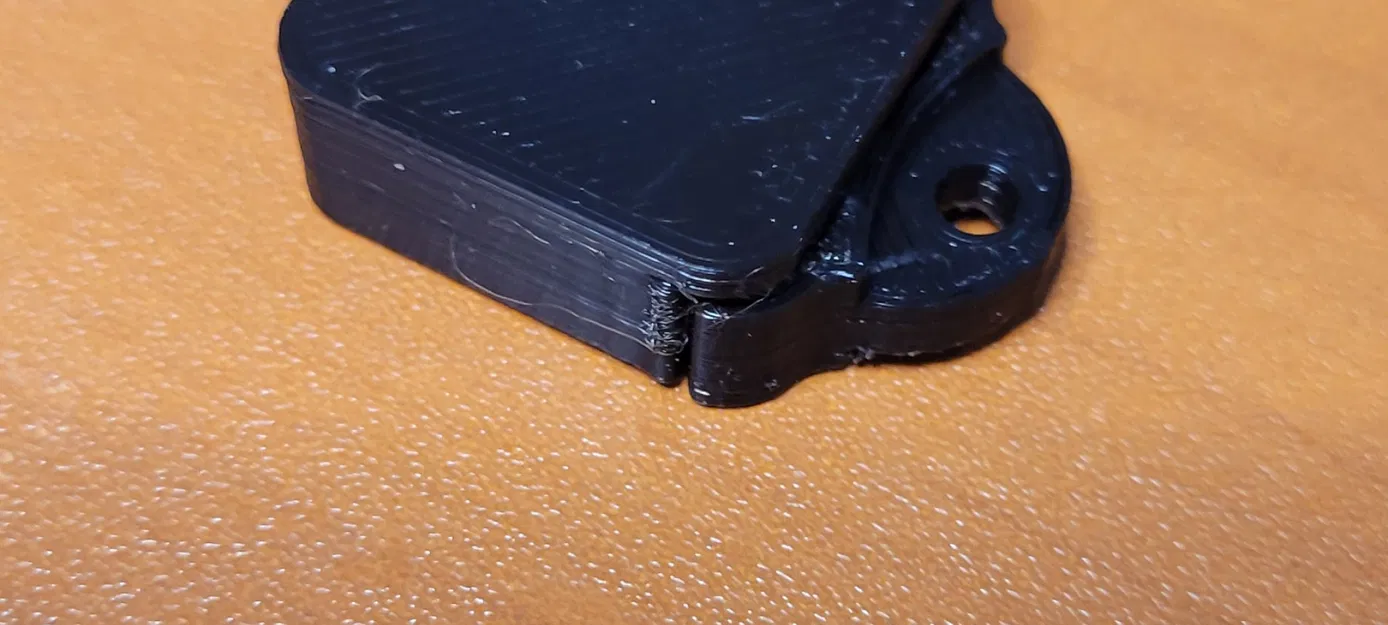 Size 13 Hearing Aid Battery Keychain (Magnet lid) - Image 2