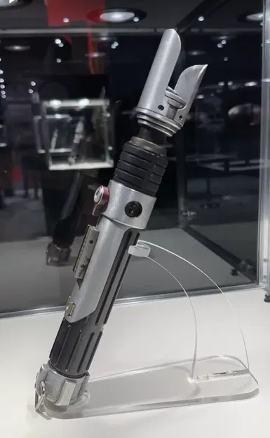 Thanh Gươm Ánh Sáng Của Sabine Wren Từ Loạt Phim Ahsoka - Image 3