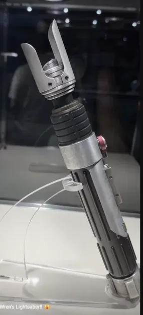 Thanh Gươm Ánh Sáng Của Sabine Wren Từ Loạt Phim Ahsoka - Image 4