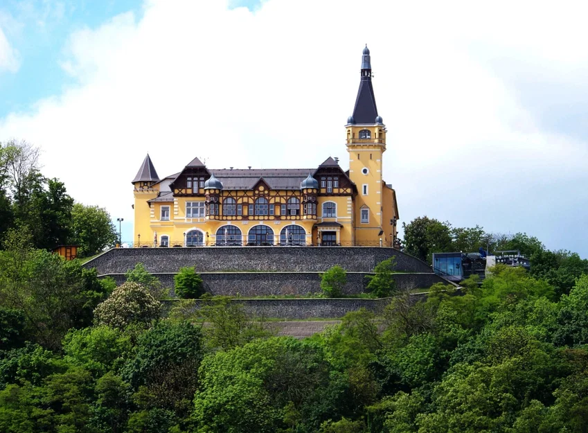 Mô hình Lâu đài Větruše (Ústí nad Labem) - Image 1