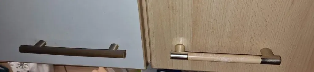 Tay nắm tủ cho tủ bếp cũ hiệu Korina - Image 1