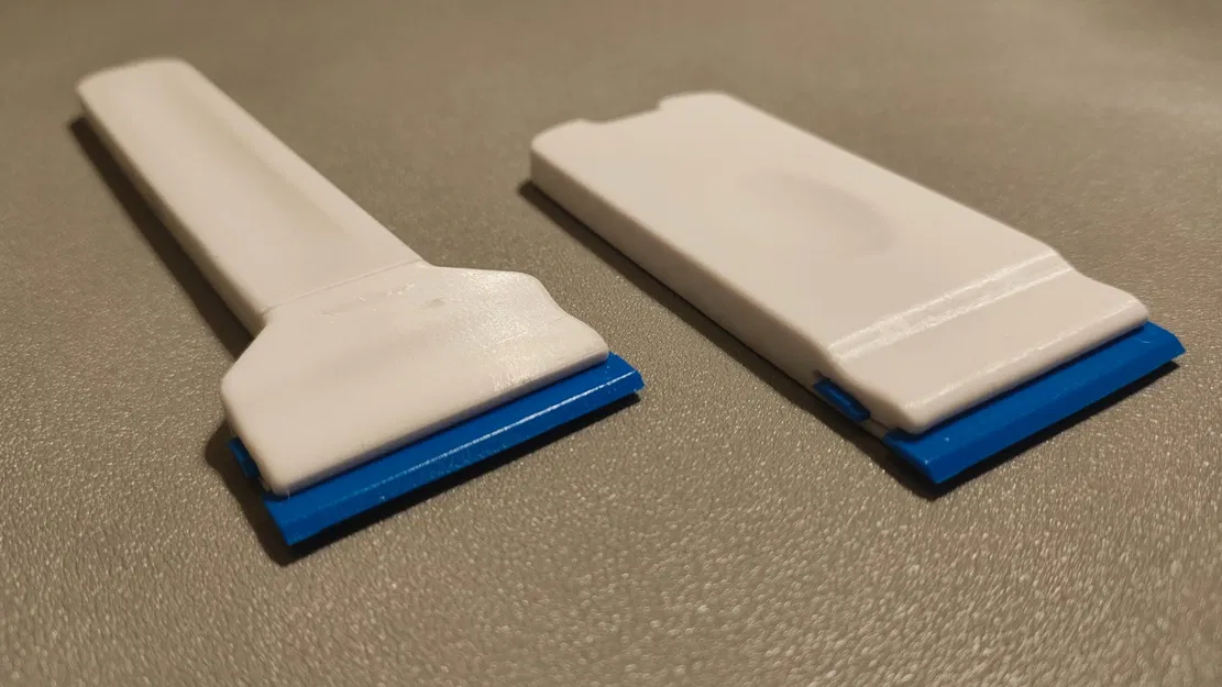 Plastic Scraper - Image 3