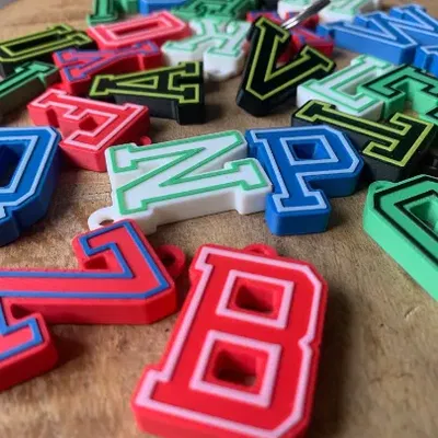 Móc Khóa Chữ Cái Phong Cách Varsity