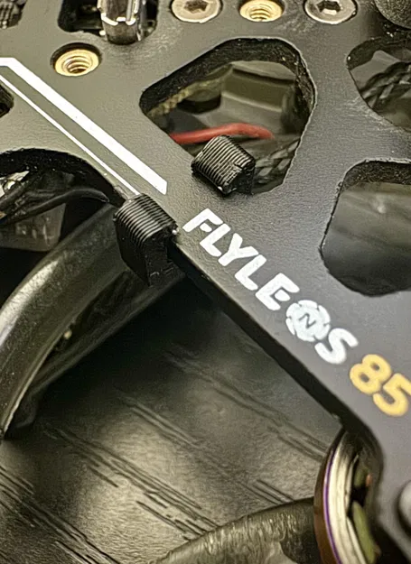 Kẹp Dây Motor Flylens 85 - Image 1