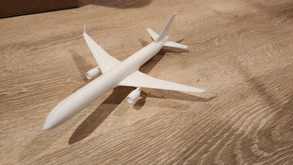 Mô Hình Để Bàn Boeing 757-200 Tỉ Lệ 1:200 - Image 1