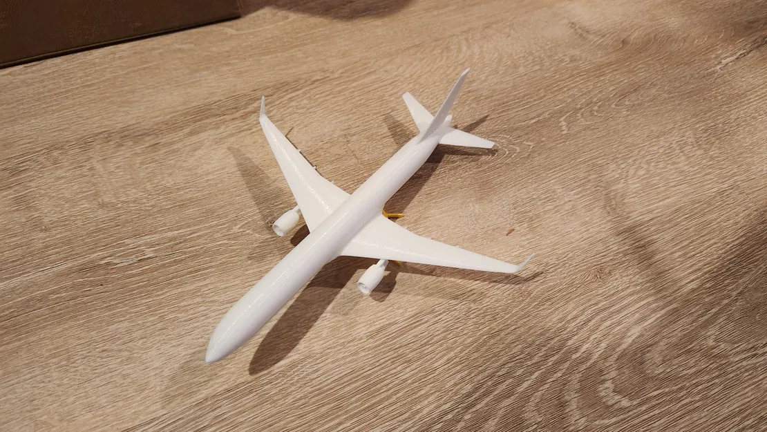 Mô Hình Để Bàn Boeing 757-200 Tỉ Lệ 1:200 - Image 4