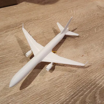 Mô Hình Để Bàn Boeing 757-200 Tỉ Lệ 1:200