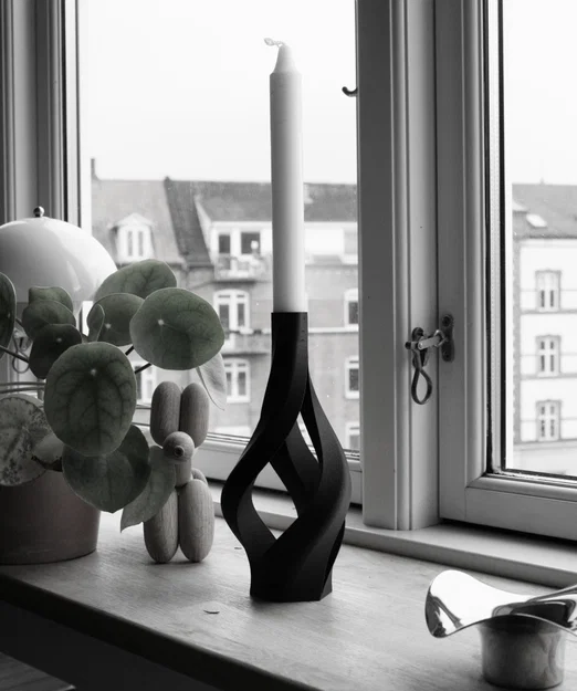 Chân Nến V16 - Image 1