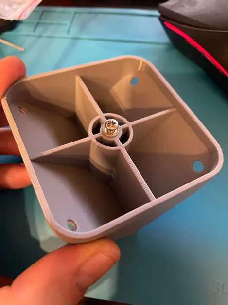 Giá Đỡ Góc Cảm Biến Chuyển Động Ngoài Trời Philips Hue - Image 1