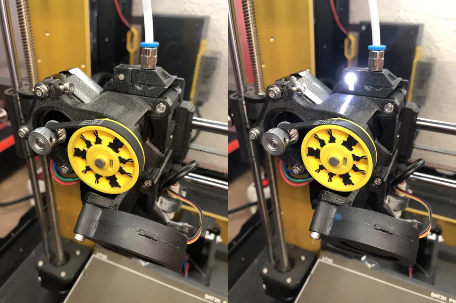 Filament sensor cover with LED insertion indicator - Image 1