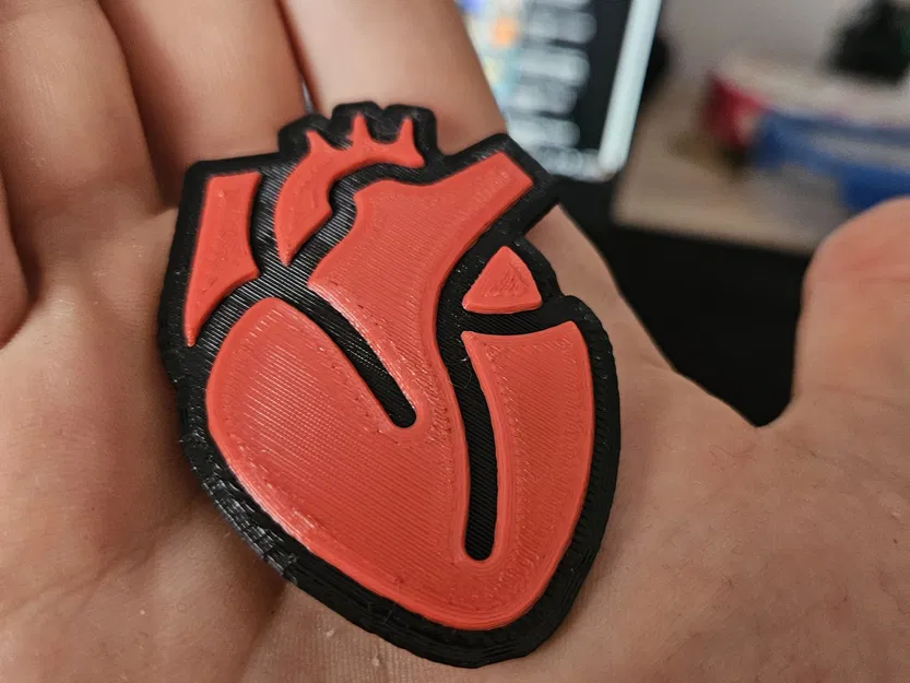 Huy Hiệu Trái Tim - Image 1