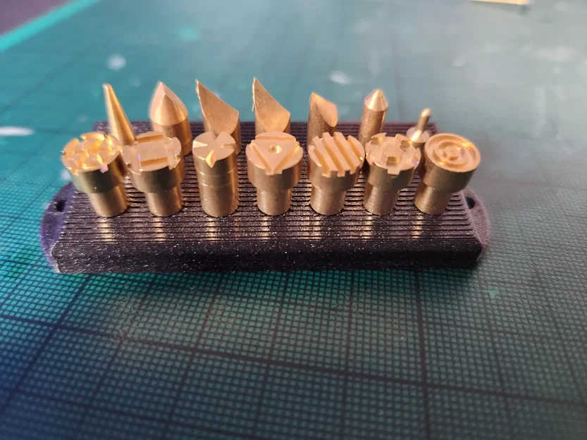 Giá Đỡ Mũi Hàn Parkside Gắn Tường - Image 1