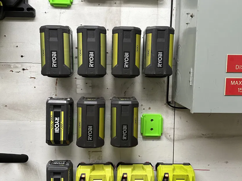Ryobi 40 Volt Battery Wall Mount - Image 3