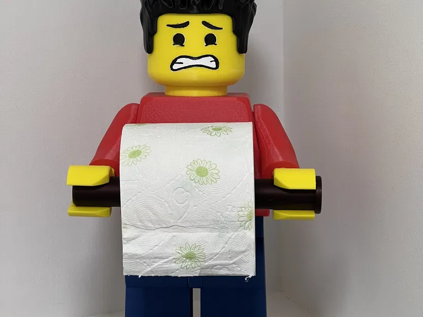 Người LEGO cầm giấy vệ sinh - Image 1