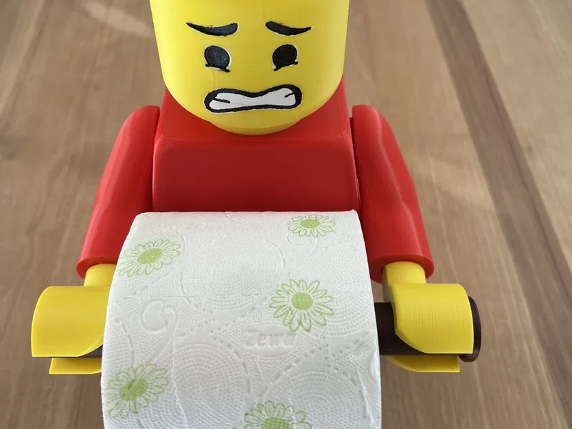 Người LEGO cầm giấy vệ sinh - Image 4