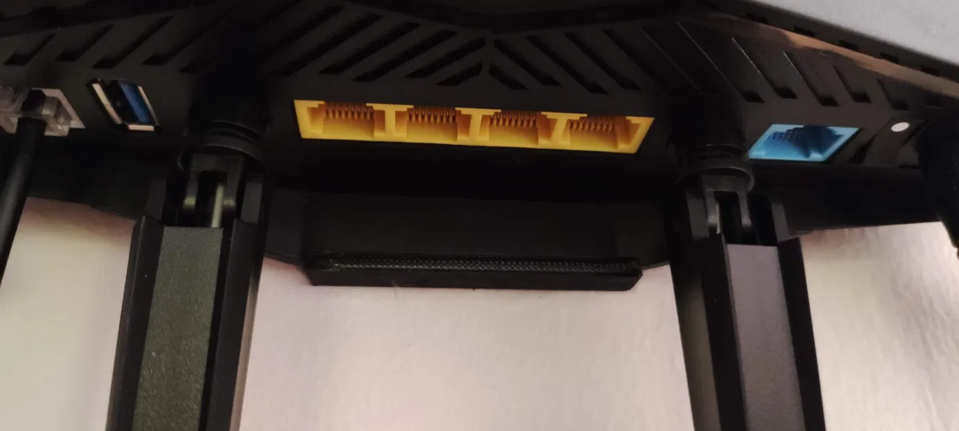 Giá treo tường và cover cho router ASUS DSL-AX82U - Image 2