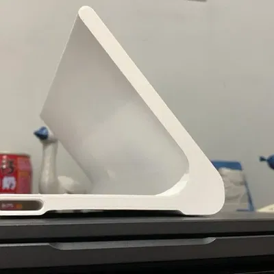 Chân Đế Trưng Bày Tròng Kính Mắt