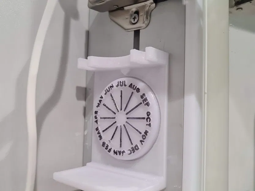 Tooth Brush Head Holder with Date Ring - Image 3