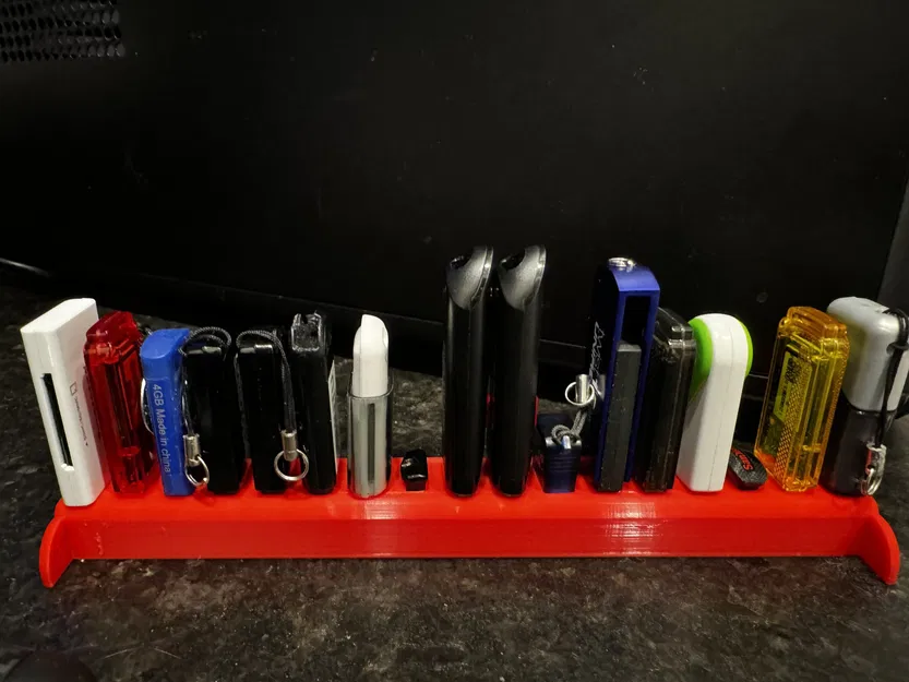 Kệ Đựng USB-A 17 Khe Đơn Giản YAUTDH - Image 1