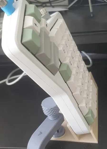 Giá đỡ Ergodox EZ đứng tùy chỉnh - Image 2