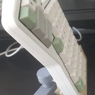 Giá đỡ Ergodox EZ đứng tùy chỉnh