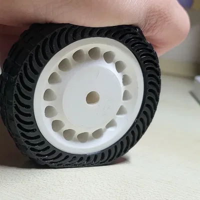 Ý Tưởng Bánh Xe Không Săm (Airless Wheel Concept)