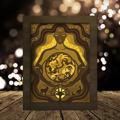 Hộp đèn 'Ngày Trái Đất - Mẹ Thiên Nhiên'