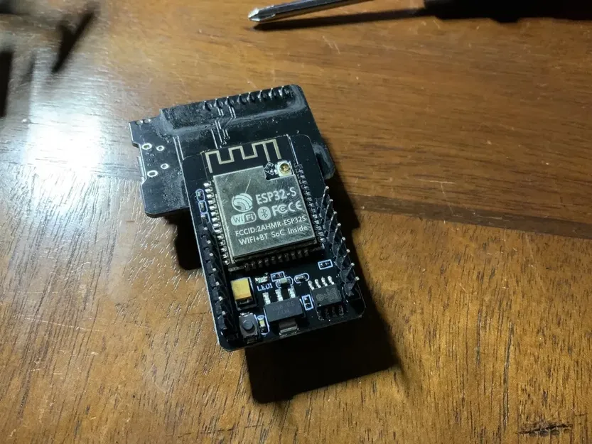 Vỏ ESP32-CAM (khe cắm thẻ micro SD và đèn LED) - Image 4