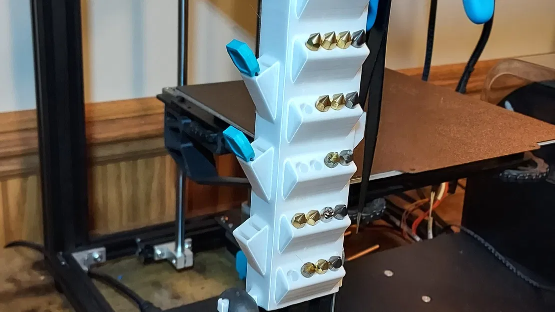 Extrusion mounted tool organizer - Image 1