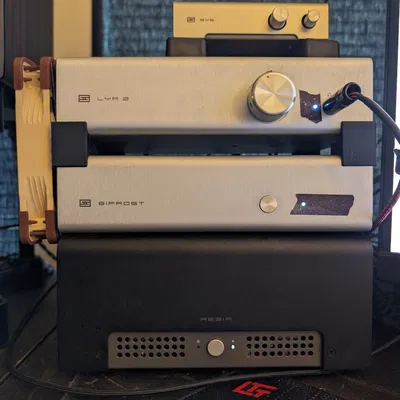 Giá đỡ quạt và bộ nâng cỡ Schiit Bifrost